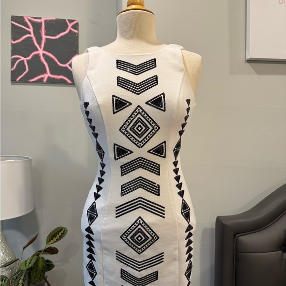 Lord & Taylor Black and White Geometric Mini Dress - Picture 2 of 7